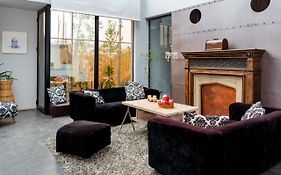 Sinanis City Home